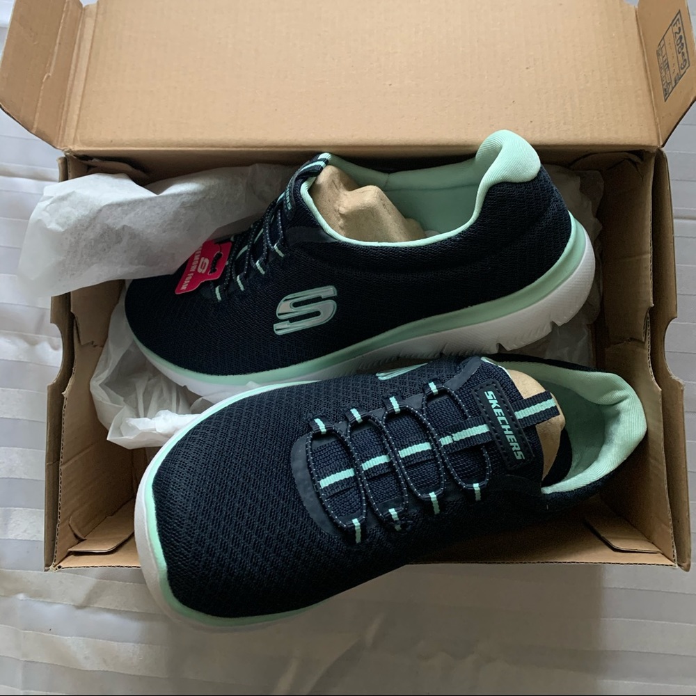Sketchers sport memory foam SIZE 7.5  NEVER WORN